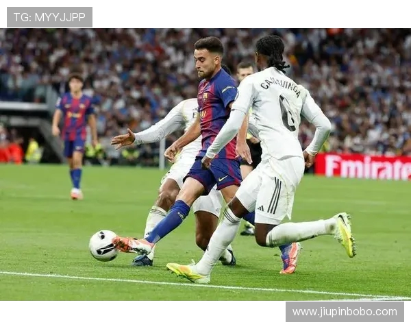 西甲联赛赛季前瞻：巴萨与皇马的竞争局势