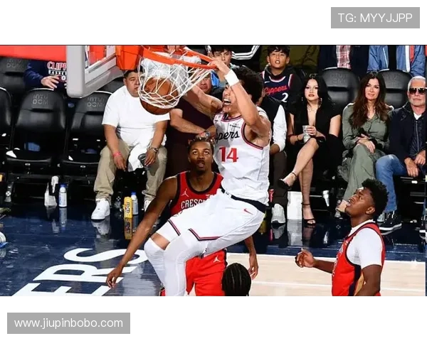 卢指导强调球队需以防守为核心尽管取得137分进攻表现仍需提升 卢指导强调球队需以防守为核心尽管取得137分进攻表现仍需提升